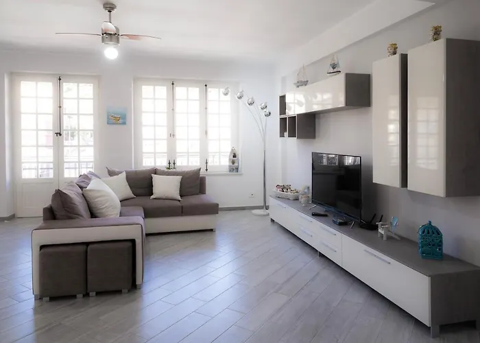 Nelly Apartment Porticello